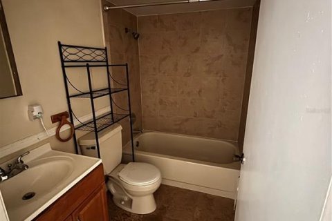 Condominio en alquiler en Orlando, Florida, 2 dormitorios, 84.08 m2 № 1901645 - foto 15