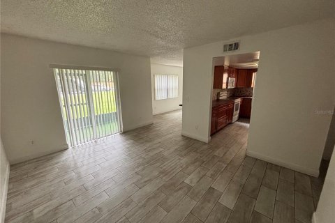 Condominio en alquiler en Orlando, Florida, 2 dormitorios, 84.08 m2 № 1901645 - foto 6