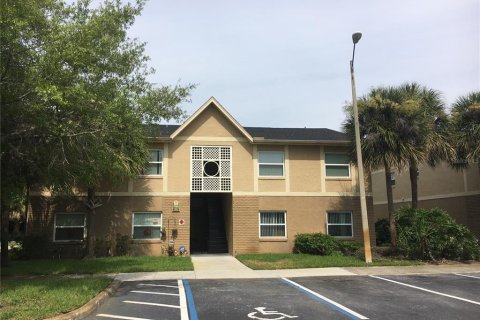 Condominio en alquiler en Orlando, Florida, 2 dormitorios, 84.08 m2 № 1901645 - foto 1