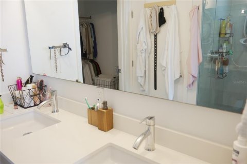Condo in Aventura, Florida, 2 bedrooms  № 1854354 - photo 18