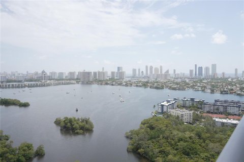 Condo in Aventura, Florida, 2 bedrooms  № 1854354 - photo 28