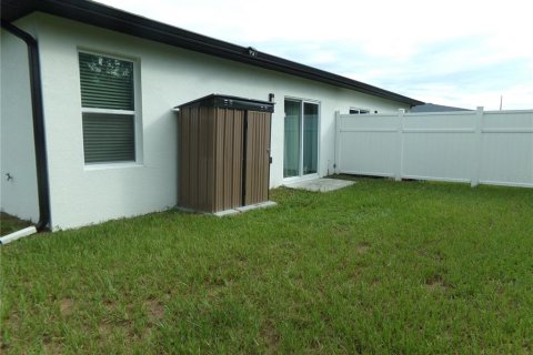 Apartment in Deltona, Florida 4 bedrooms, 139.35 sq.m. № 2277424 - photo 4