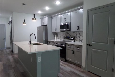 Apartment in Deltona, Florida 4 bedrooms, 139.35 sq.m. № 2277424 - photo 12