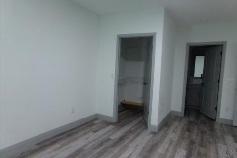 Apartment in Deltona, Florida 4 bedrooms, 139.35 sq.m. № 2277424 - photo 17