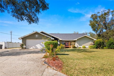 House in Bartow, Florida 3 bedrooms, 239.97 sq.m. № 1767892 - photo 1