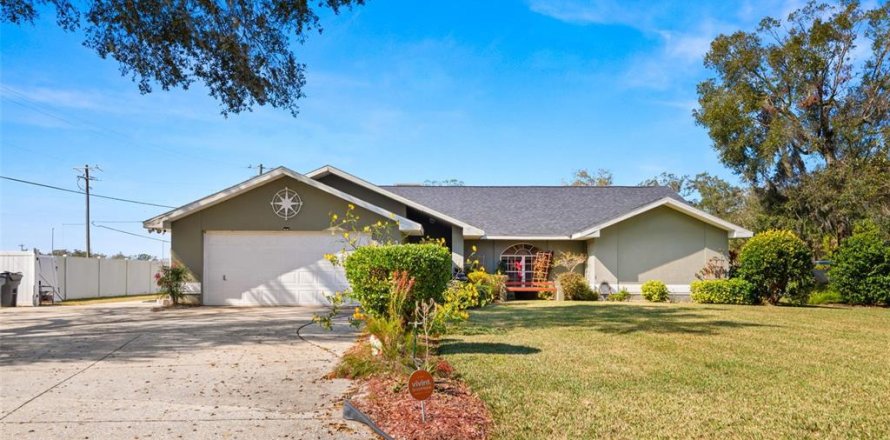 House in Bartow, Florida 3 bedrooms, 239.97 sq.m. № 1767892