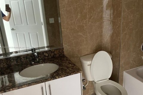 Apartment in Miami, Florida 2 bedrooms, 74.51 sq.m. № 1955942 - photo 12