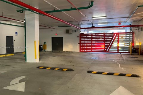 Apartment in Miami, Florida 2 bedrooms, 74.51 sq.m. № 1955942 - photo 15