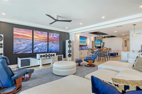Condo in Sarasota, Florida, 4 bedrooms  № 1532723 - photo 14