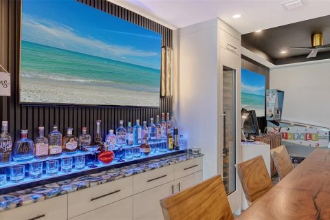 Condo in Sarasota, Florida, 4 bedrooms  № 1532723 - photo 9