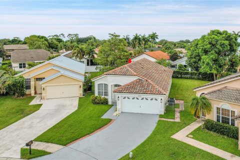 House in Wellington, Florida 3 bedrooms, 141.95 sq.m. № 2008120 - photo 2