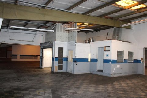 Propiedad comercial en alquiler en Tarpon Springs, Florida, 1114.83 m2 № 1908884 - foto 7