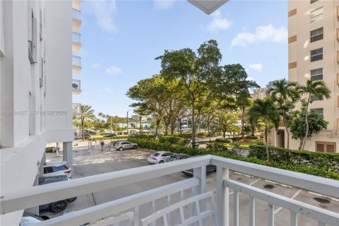 Copropriété à vendre à Hallandale Beach, Floride: 2 chambres, 111.48 m2 № 2252951 - photo 24