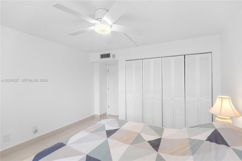 Copropriété à vendre à Hallandale Beach, Floride: 2 chambres, 111.48 m2 № 2252951 - photo 6