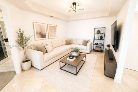 Condo in Sunny Isles Beach, Florida, 2 bedrooms  № 2168348 - photo 10