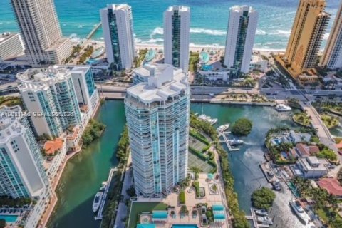 Condo in Sunny Isles Beach, Florida, 2 bedrooms № 2168348