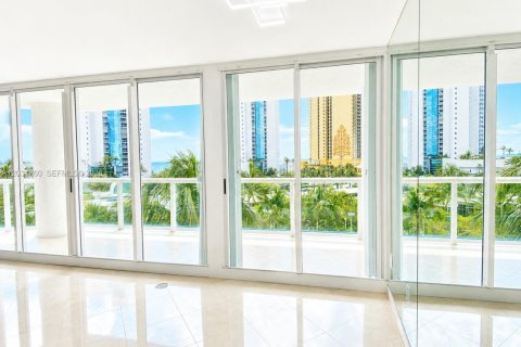 Condo in Sunny Isles Beach, Florida, 2 bedrooms  № 2168348 - photo 5