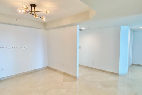 Condo in Sunny Isles Beach, Florida, 2 bedrooms  № 2168348 - photo 14