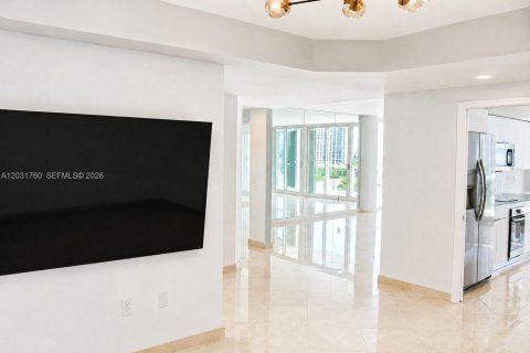 Condo in Sunny Isles Beach, Florida, 2 bedrooms  № 2168348 - photo 15