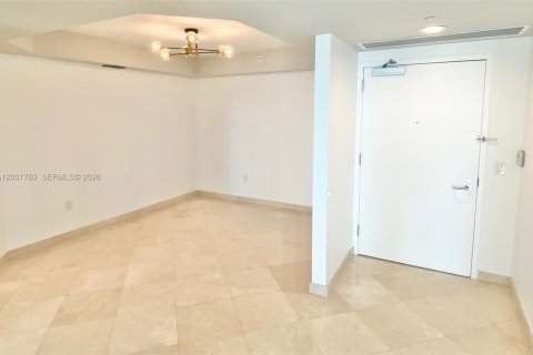 Condo in Sunny Isles Beach, Florida, 2 bedrooms  № 2168348 - photo 13
