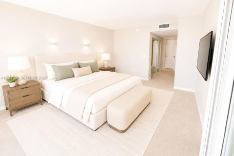 Condo in Sunny Isles Beach, Florida, 2 bedrooms  № 2168348 - photo 24