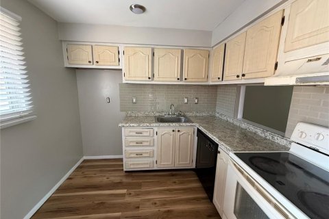 Copropriété à vendre à Orlando, Floride: 2 chambres, 77.29 m2 № 2092459 - photo 11