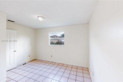 Купить виллу или дом в Хомстед, Флорида 4 спальни, 135.82м2, № 2043514 - фото 12