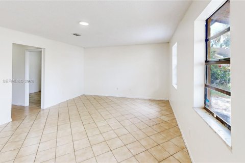 Купить виллу или дом в Хомстед, Флорида 4 спальни, 135.82м2, № 2043514 - фото 4