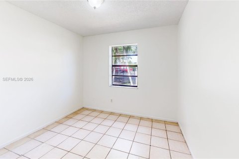 Купить виллу или дом в Хомстед, Флорида 4 спальни, 135.82м2, № 2043514 - фото 17