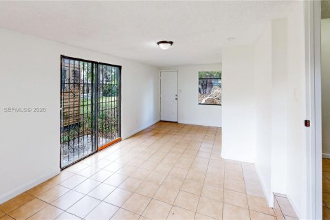 Купить виллу или дом в Хомстед, Флорида 4 спальни, 135.82м2, № 2043514 - фото 10