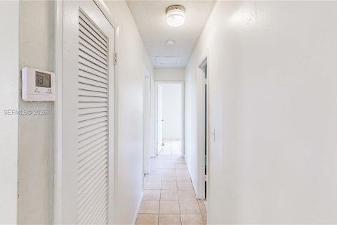 Купить виллу или дом в Хомстед, Флорида 4 спальни, 135.82м2, № 2043514 - фото 26