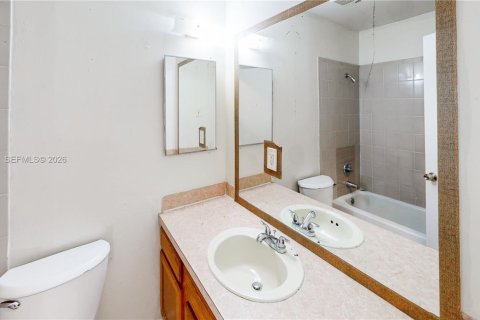 Купить виллу или дом в Хомстед, Флорида 4 спальни, 135.82м2, № 2043514 - фото 27