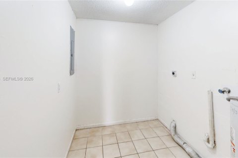 Купить виллу или дом в Хомстед, Флорида 4 спальни, 135.82м2, № 2043514 - фото 24