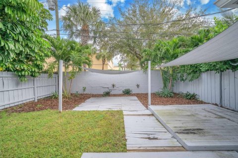 Casa en alquiler en Wilton Manors, Florida, 2 dormitorios, 169.73 m2 № 1930648 - foto 18