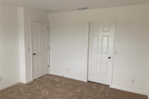 Townhouse in Davenport, Florida 3 bedrooms, 149.2 sq.m. № 1913488 - photo 5