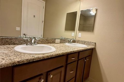 Touwnhouse à louer à Orlando, Floride: 4 chambres, 174.01 m2 № 1901677 - photo 16