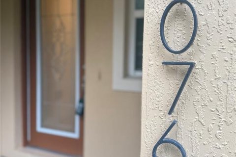 Touwnhouse à louer à Orlando, Floride: 4 chambres, 174.01 m2 № 1901677 - photo 2
