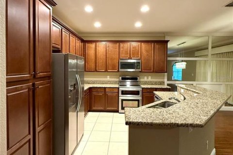 Touwnhouse à louer à Orlando, Floride: 4 chambres, 174.01 m2 № 1901677 - photo 4