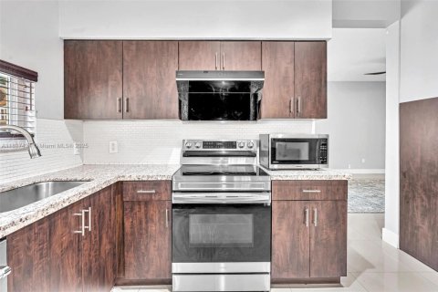 Villa ou maison à vendre à Cooper City, Floride: 4 chambres, 237.09 m2 № 1940849 - photo 18