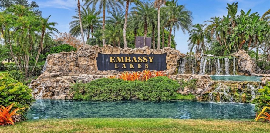 Villa ou maison à Cooper City, Floride 4 chambres, 237.09 m2 № 1940849