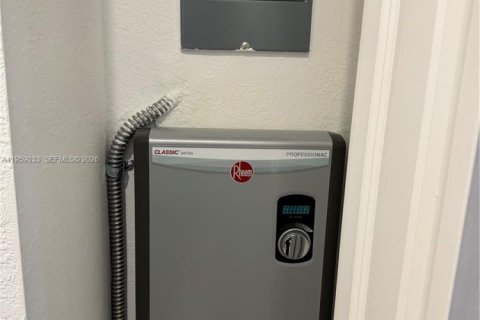 Adosado en alquiler en Homestead, Florida, 3 dormitorios, 123.37 m2 № 2027681 - foto 18