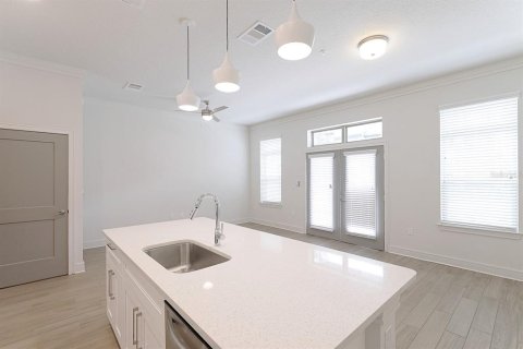 Townhouse in Sarasota, Florida 2 bedrooms, 138.7 sq.m. № 1634392 - photo 7