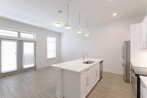 Townhouse in Sarasota, Florida 2 bedrooms, 138.7 sq.m. № 1634392 - photo 5