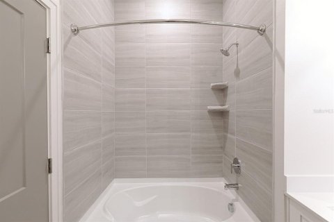Townhouse in Sarasota, Florida 2 bedrooms, 138.7 sq.m. № 1634392 - photo 23
