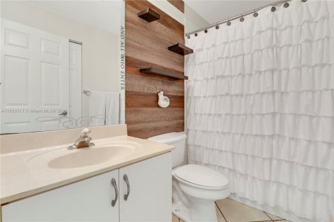 House in Stuart, Florida 3 bedrooms, 154.78 sq.m. № 1818156 - photo 18