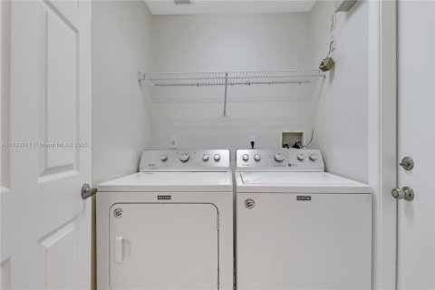 House in Stuart, Florida 3 bedrooms, 154.78 sq.m. № 1818156 - photo 27