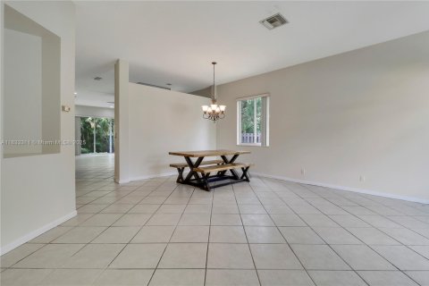 House in Stuart, Florida 3 bedrooms, 154.78 sq.m. № 1818156 - photo 6
