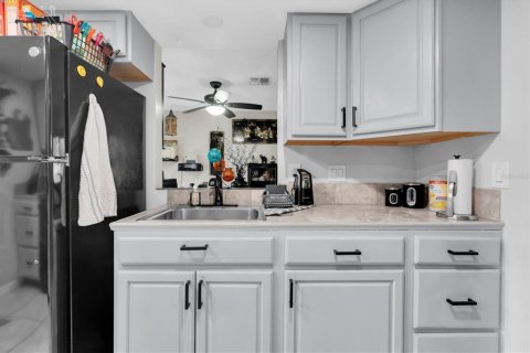 Casa en venta en Saint Petersburg, Florida, 2 dormitorios, 80.27 m2 № 2383823 - foto 13