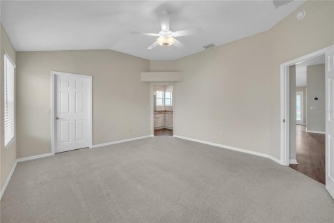 House in The Villages, Florida 3 bedrooms, 172.89 sq.m. № 1795064 - photo 22