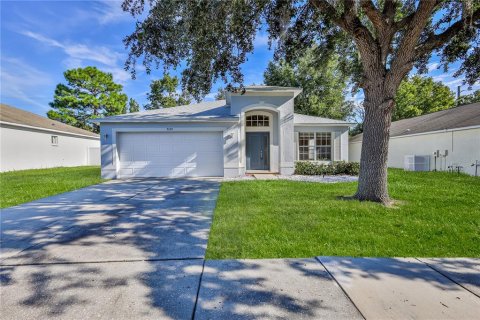 Villa ou maison à vendre à Spring Hill, Floride: 4 chambres, 183.48 m2 № 2403487 - photo 2
